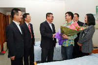 于显文总监向颜淋带去公司的问候