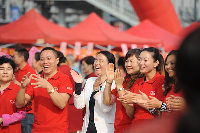 热情洋溢的完美伙伴