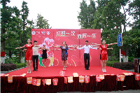 热情洋溢的开场舞