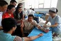 阎春庆资深客户总监无偿献血