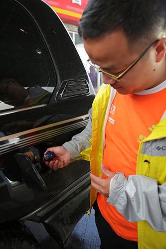 关键时刻怎能少得了特能迈牌汽车燃油宝