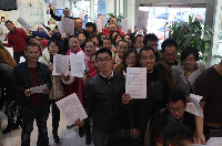 排队等待抽血样中