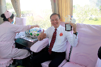 许副董事长第20次成功献血