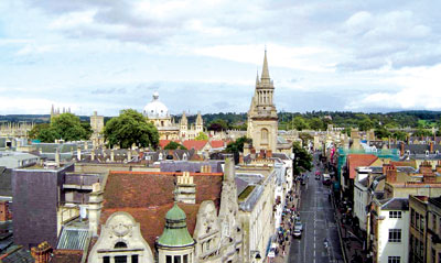 牛津大学城--因年轻而疯狂的城市
